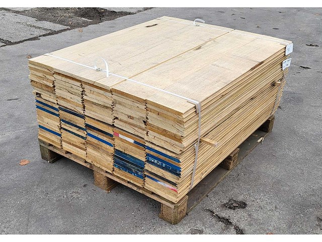 29.6m2 afrikaans eiken vloerdelen 18 x 190 mm, lengte 120cm ( 130x ) - afbeelding 4 van  6