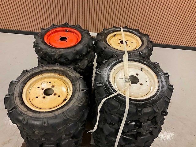 29x 5.00-12 minitractor band met velg - afbeelding 3 van  9