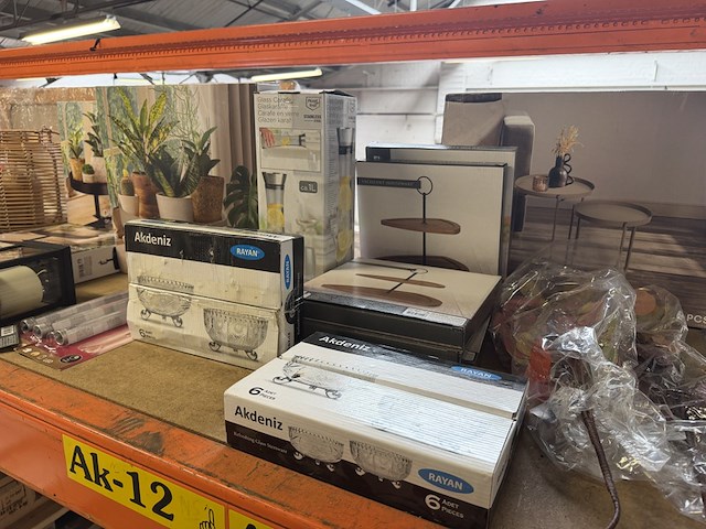 29x woonaccessoires w.o. windlicht, manden, bijzettafel - afbeelding 4 van  12