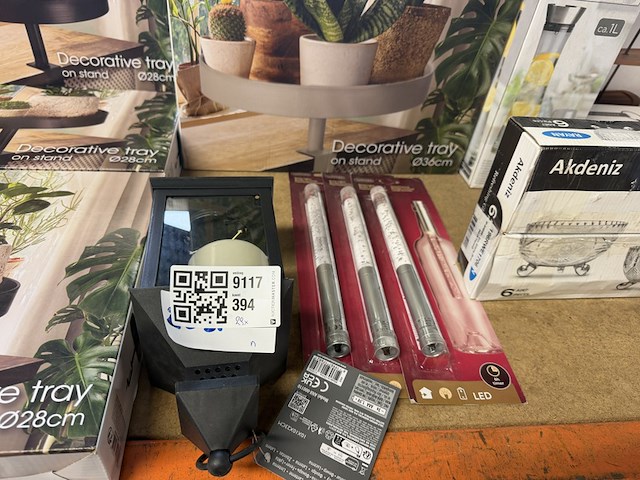 29x woonaccessoires w.o. windlicht, manden, bijzettafel - afbeelding 10 van  12