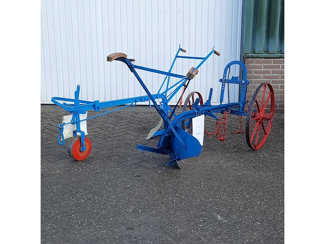 2x 1-scharige rondgaande ploeg - afbeelding 1 van  18