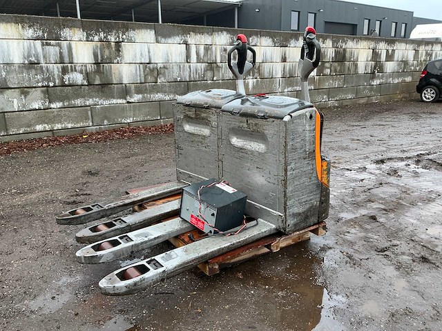 2x 2015 stil exu18 elektrische palletwagen - afbeelding 1 van  20