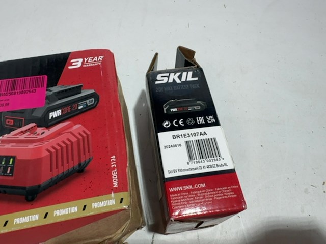 2x 20v accu's 2.0ah + snellader, skil, 3136aa en 3107aa - afbeelding 3 van  5