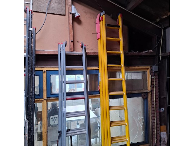 2x 3-delige ladder o.a. altrex - afbeelding 1 van  5