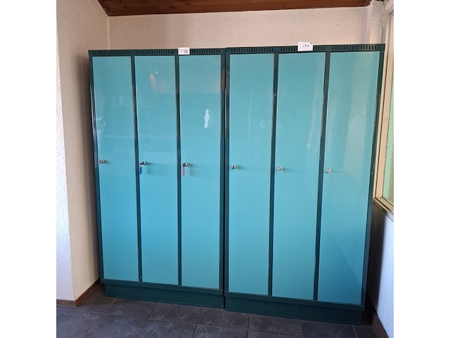 2x 3-deurs lockerkast - afbeelding 1 van  3