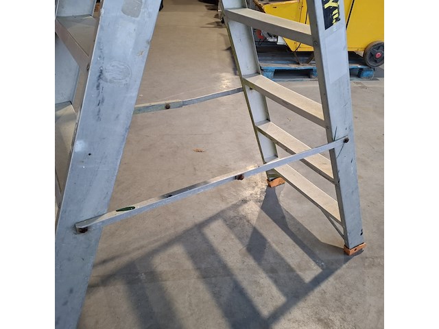 2x a trap - afbeelding 3 van  12