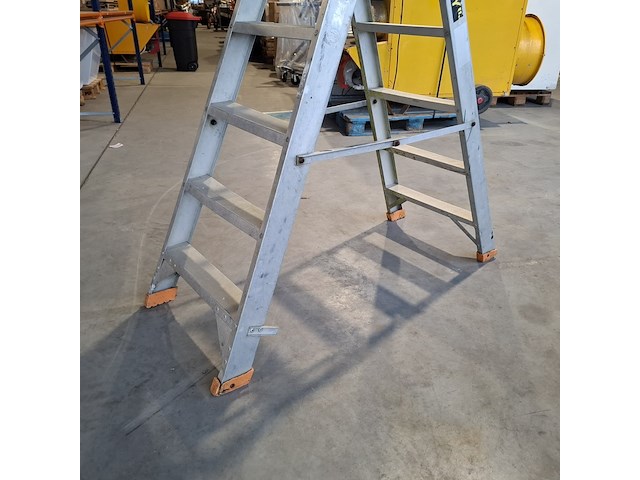 2x a trap - afbeelding 11 van  12