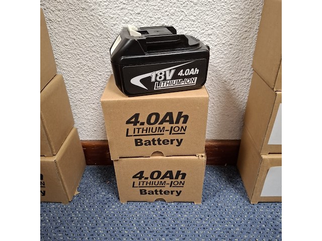 2x accu 18v - 4.0ah - afbeelding 1 van  5