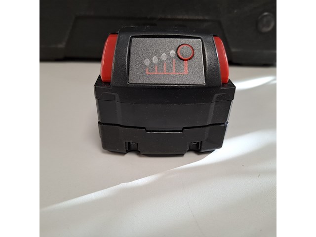 2x accu 18v - 4.0ah - afbeelding 3 van  6