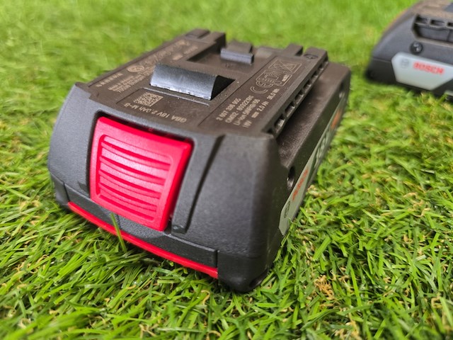 2x accu 18v 2.0 ah bosch professional, lion - afbeelding 3 van  6