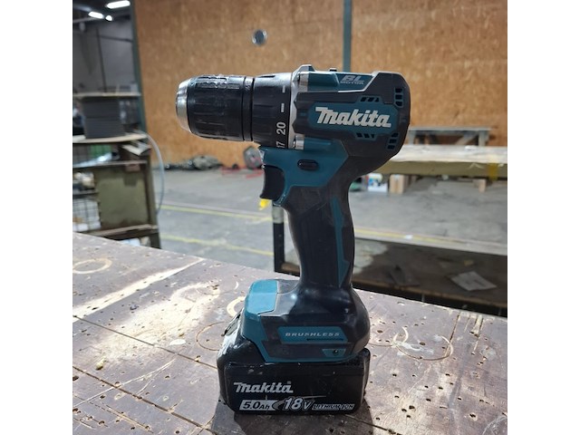 2x accu boormachine makita, 1x ddf487, bouwjaar 2020 en 2025 - afbeelding 1 van  7