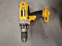 2x accu boormachine met partij opgepast nat borden, de walt , o.a. dc945 - afbeelding 3 van  13