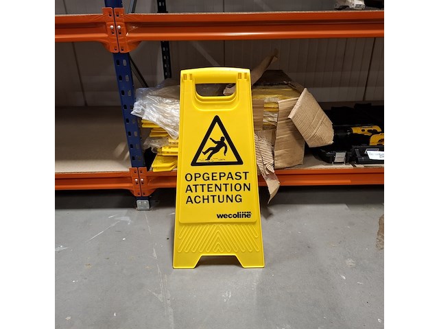 2x accu boormachine met partij opgepast nat borden, de walt , o.a. dc945 - afbeelding 6 van  13