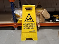 2x accu boormachine met partij opgepast nat borden, de walt , o.a. dc945 - afbeelding 6 van  13