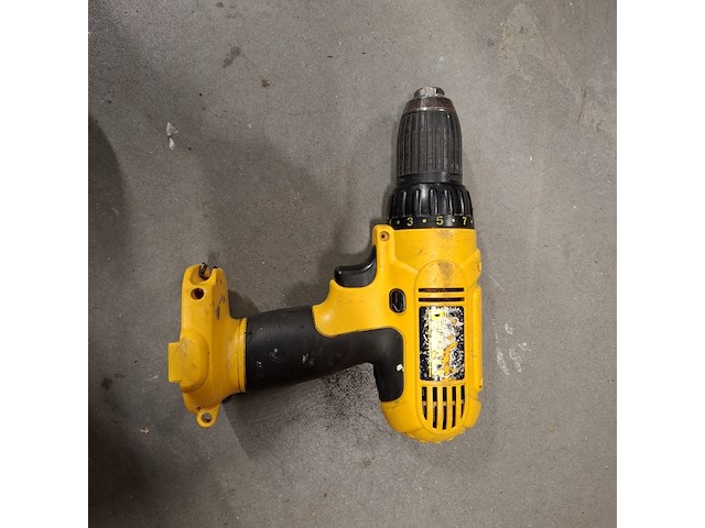 2x accu boormachine met partij opgepast nat borden, de walt , o.a. dc945 - afbeelding 11 van  13