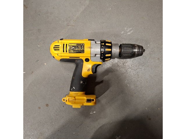 2x accu boormachine met partij opgepast nat borden de walt , o.a. dc945 - afbeelding 4 van  13