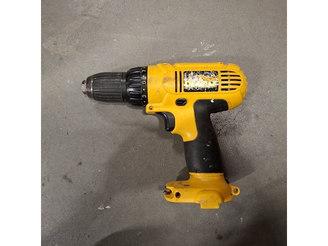 2x accu boormachine met partij opgepast nat borden de walt , o.a. dc945 - afbeelding 11 van  13