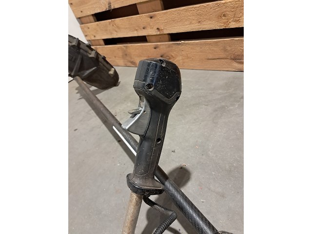 2x accu bosmaaier, ego, bcx3800, incl. werklamp, hella - afbeelding 24 van  26