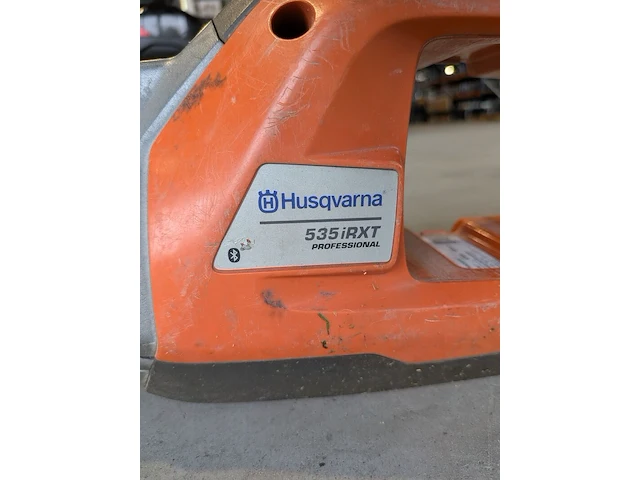 2x accu bosmaaier husqvarna, 536lirx, 535irxt - afbeelding 9 van  10