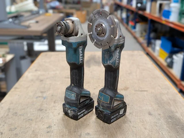 2x accu haakse slijper, makita - afbeelding 1 van  5