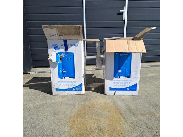 2x accu lader, victron, skylla-tg, blauw - afbeelding 1 van  4