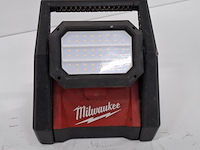 2x accu led werklamp milwaukee, m18 hoal, bouwjaar 2020 - afbeelding 11 van  17
