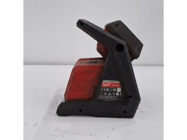 2x accu led werklamp milwaukee, m18 hoal, bouwjaar 2023 - afbeelding 4 van  16