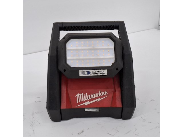 2x accu led werklamp milwaukee, m18 hoal, bouwjaar 2023 - afbeelding 10 van  16