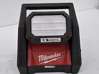 2x accu led werklamp milwaukee, m18 hoal, bouwjaar 2023 - afbeelding 10 van  16