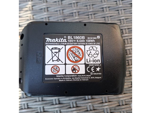 2x accu makita, 18v, 6.0 ah - afbeelding 6 van  6