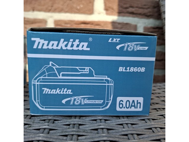 2x accu makita, 18v, 6.0 ah - afbeelding 3 van  8