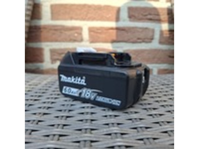 2x accu, makita, 18v, 6.0 ah - afbeelding 3 van  6