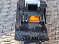 2x accu, makita, 18v, 6.0 ah - afbeelding 4 van  6