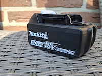 2x accu, makita, 18v, 6.0 ah - afbeelding 5 van  8