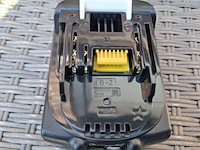 2x accu, makita, 18v, 6.0 ah - afbeelding 6 van  8