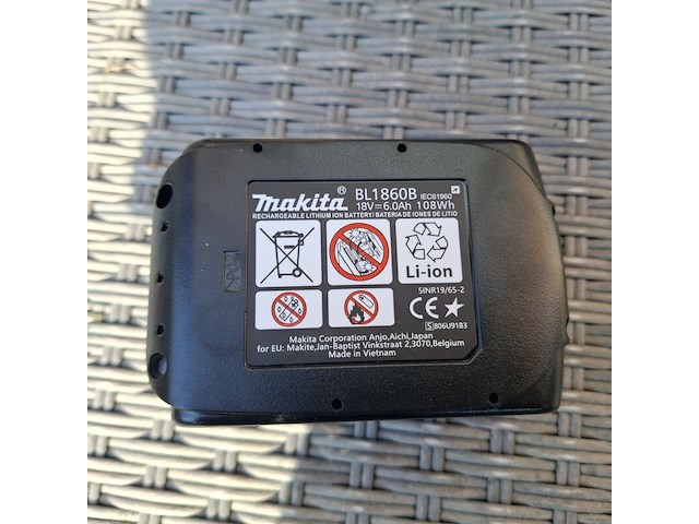 2x accu, makita, 18v, 6.0 ah - afbeelding 7 van  8