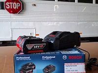 2x accu met lader bosch 18v 6.0ah