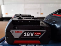 2x accu met lader bosch 18v 6.0ah - afbeelding 2 van  3