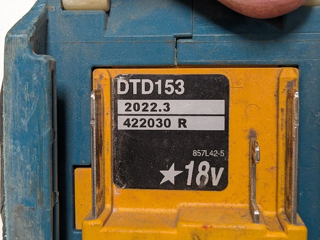 2x accu slagschroevendraaier makita, dtd153, bouwjaar 2022 - afbeelding 5 van  9