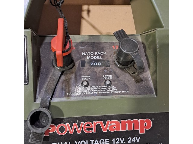 2x accubooster, powervamp, 200 - 12/24v - afbeelding 7 van  7