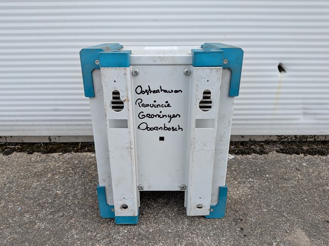 2x acculader, mastervolt, mass 24/50 & charger mass 12/30-2 - afbeelding 8 van  12