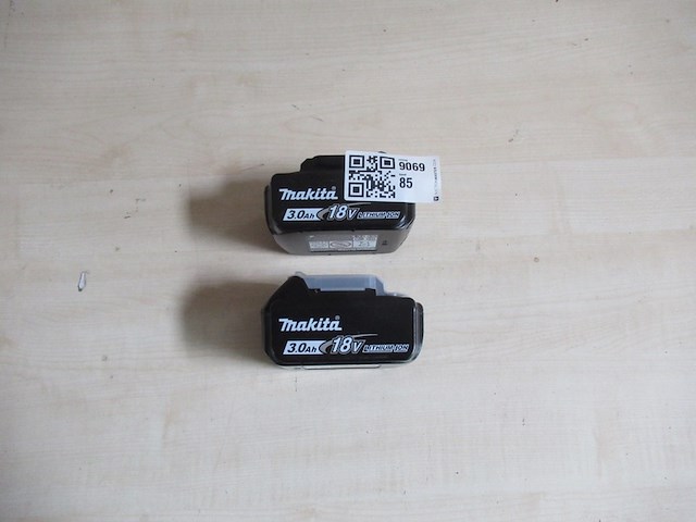 2x accu's makita, bl1830 18v - afbeelding 2 van  2