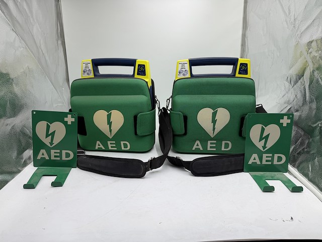 2x aed, cardiac science / aivia, powerheart aed g3 - afbeelding 1 van  7