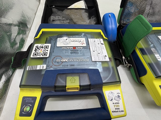 2x aed, cardiac science / aivia, powerheart aed g3 - afbeelding 5 van  9