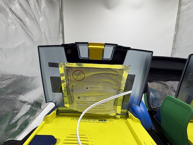 2x aed, cardiac science / aivia, powerheart aed g3 - afbeelding 6 van  9