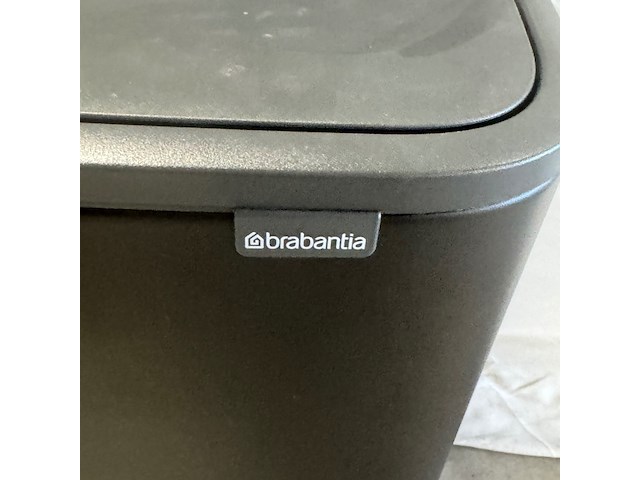 2x afvalbak, brabantia, zwart - afbeelding 2 van  4