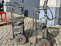 2x afvalwagen - afbeelding 2 van  4