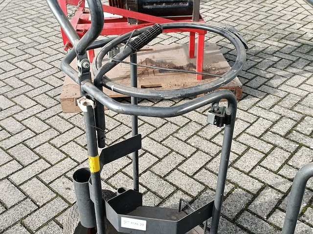 2x afvalwagen - afbeelding 4 van  4