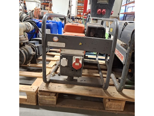 2x aggregaat, o.a. europower - afbeelding 11 van  12