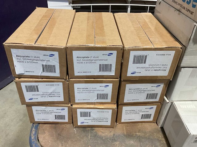 2x airconditioning demo kast + partij kabelclip + aircoplate - afbeelding 4 van  4